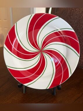 Vintage 2003 Target Home Candy Cane Swirl Christmas 9” Salad Plate